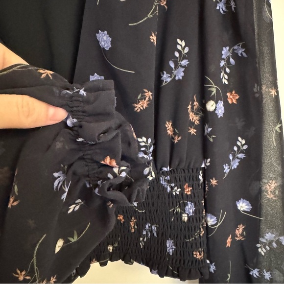 Aritzia Wistful Floral Blouse - Women’s Small - Picture 5 of 10